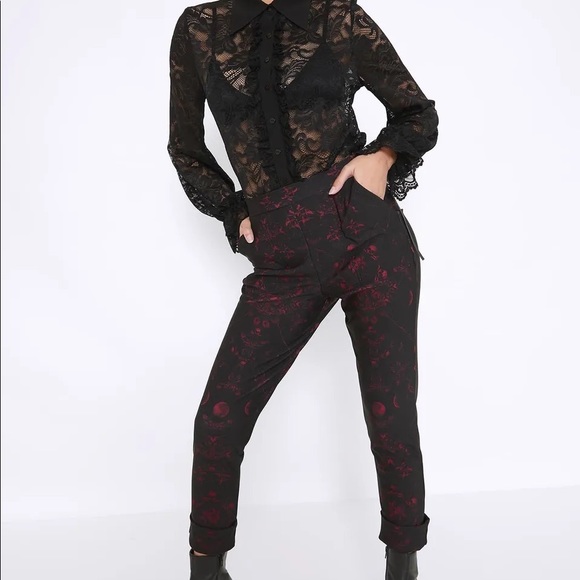 Blackmilk “DEAD PRETTY RED CUFFED PANTS” SKULLS Size Medium M NWT - Picture 7 of 16